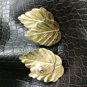 Double leaf gold tone earrings